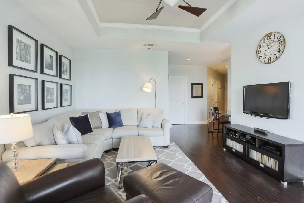 325 E Paces Ferry Road Ne Unit 908, Atlanta, Georgia 30305, 2 Bedrooms Bedrooms, ,2 BathroomsBathrooms,Residential,Sold,325 E Paces Ferry Road Ne Unit 908,6034291