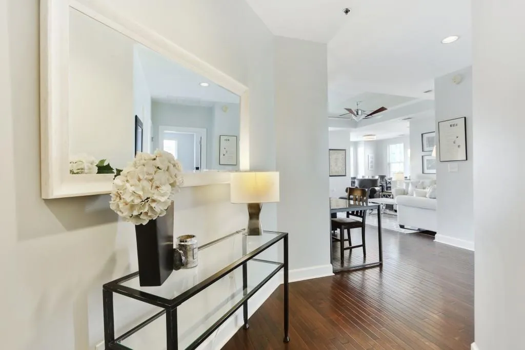 325 E Paces Ferry Road Ne Unit 908, Atlanta, Georgia 30305, 2 Bedrooms Bedrooms, ,2 BathroomsBathrooms,Residential,Sold,325 E Paces Ferry Road Ne Unit 908,6034291