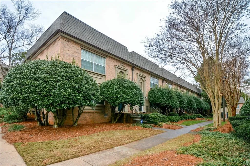 6980 Roswell Road Ne Unit O-5, Atlanta, Georgia 30328, 3 Bedrooms Bedrooms, ,2 BathroomsBathrooms,Residential,Sold,6980 Roswell Road Ne Unit O-5,5944072