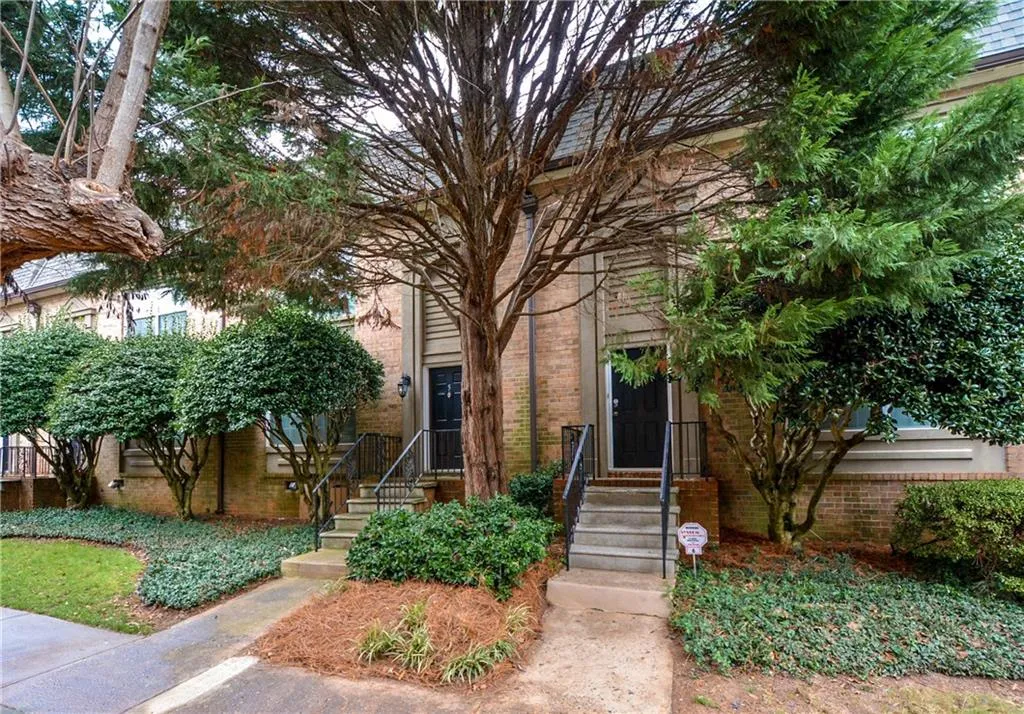 6980 Roswell Road Ne Unit O-5, Atlanta, Georgia 30328, 3 Bedrooms Bedrooms, ,2 BathroomsBathrooms,Residential,Sold,6980 Roswell Road Ne Unit O-5,5944072