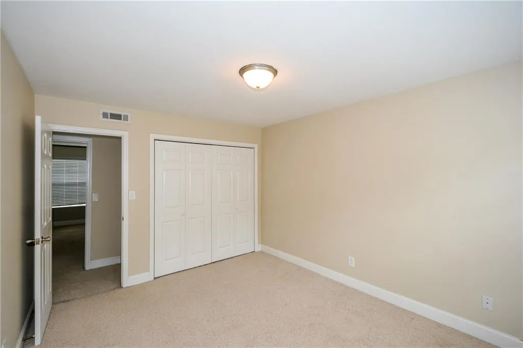 6980 Roswell Road Ne Unit O-5, Atlanta, Georgia 30328, 3 Bedrooms Bedrooms, ,2 BathroomsBathrooms,Residential,Sold,6980 Roswell Road Ne Unit O-5,5944072