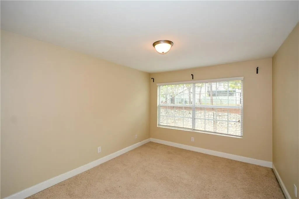 6980 Roswell Road Ne Unit O-5, Atlanta, Georgia 30328, 3 Bedrooms Bedrooms, ,2 BathroomsBathrooms,Residential,Sold,6980 Roswell Road Ne Unit O-5,5944072