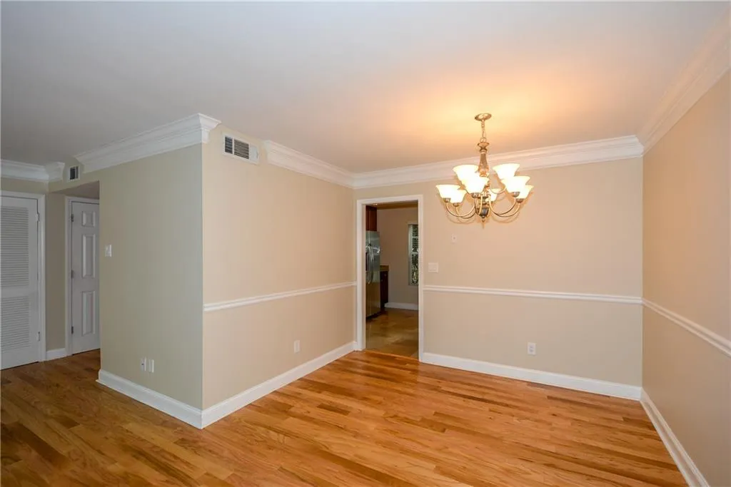 6980 Roswell Road Ne Unit O-5, Atlanta, Georgia 30328, 3 Bedrooms Bedrooms, ,2 BathroomsBathrooms,Residential,Sold,6980 Roswell Road Ne Unit O-5,5944072