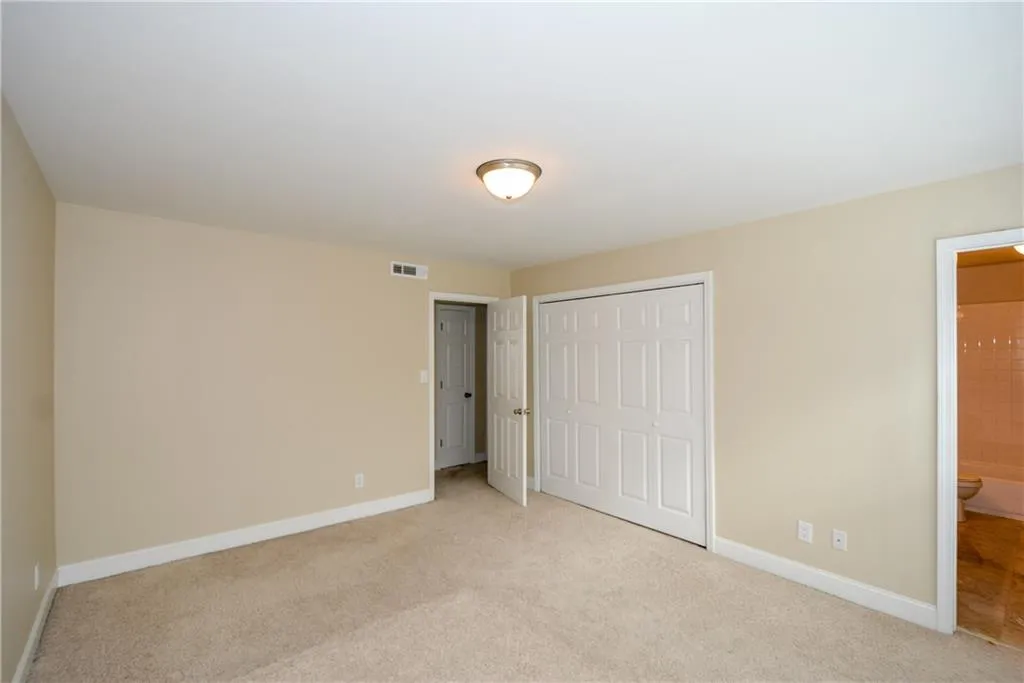 6980 Roswell Road Ne Unit O-5, Atlanta, Georgia 30328, 3 Bedrooms Bedrooms, ,2 BathroomsBathrooms,Residential,Sold,6980 Roswell Road Ne Unit O-5,5944072