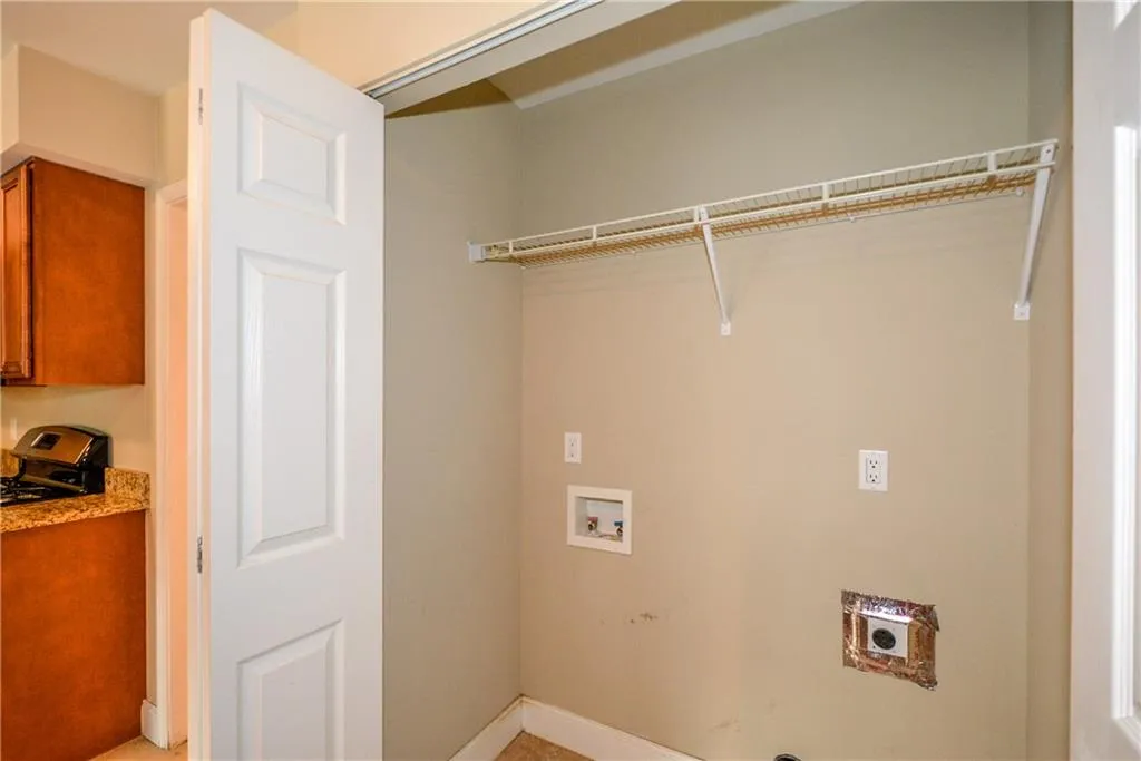 6980 Roswell Road Ne Unit O-5, Atlanta, Georgia 30328, 3 Bedrooms Bedrooms, ,2 BathroomsBathrooms,Residential,Sold,6980 Roswell Road Ne Unit O-5,5944072