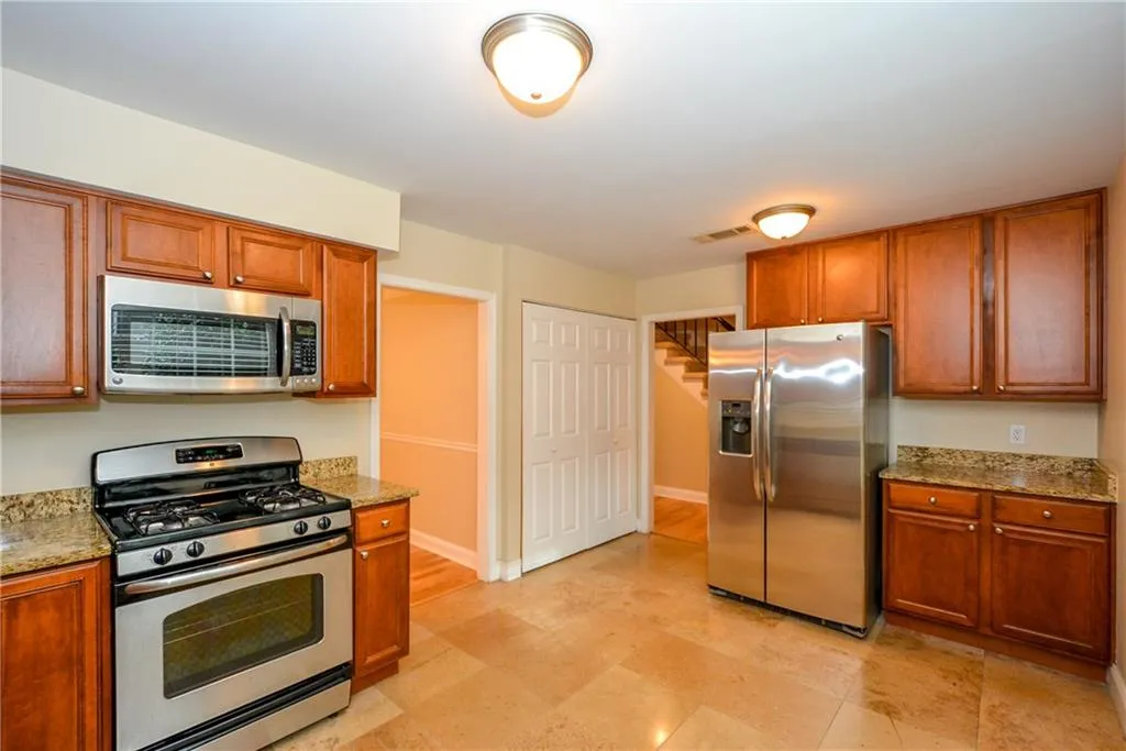 6980 Roswell Road Ne Unit O-5, Atlanta, Georgia 30328, 3 Bedrooms Bedrooms, ,2 BathroomsBathrooms,Residential,Sold,6980 Roswell Road Ne Unit O-5,5944072