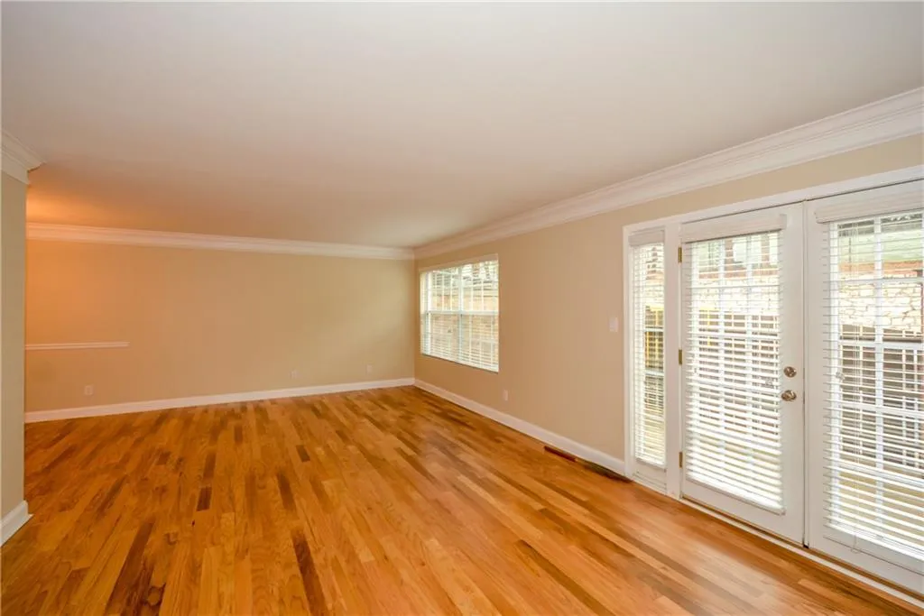 6980 Roswell Road Ne Unit O-5, Atlanta, Georgia 30328, 3 Bedrooms Bedrooms, ,2 BathroomsBathrooms,Residential,Sold,6980 Roswell Road Ne Unit O-5,5944072