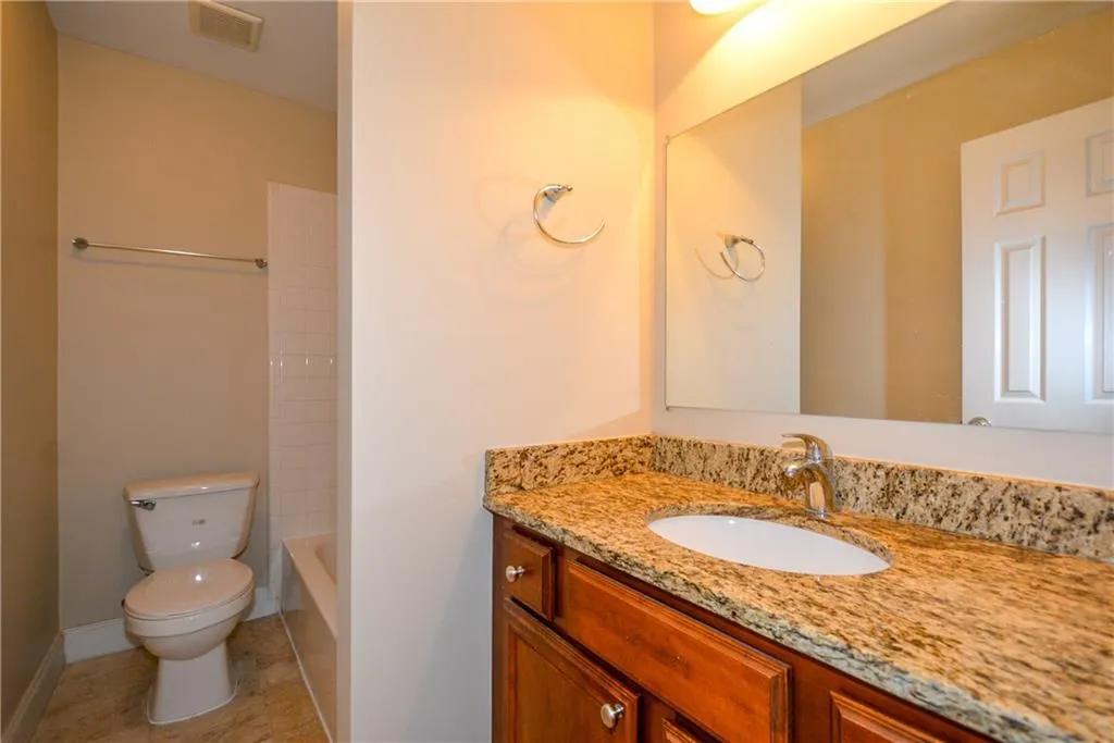 6980 Roswell Road Ne Unit O-5, Atlanta, Georgia 30328, 3 Bedrooms Bedrooms, ,2 BathroomsBathrooms,Residential,Sold,6980 Roswell Road Ne Unit O-5,5944072