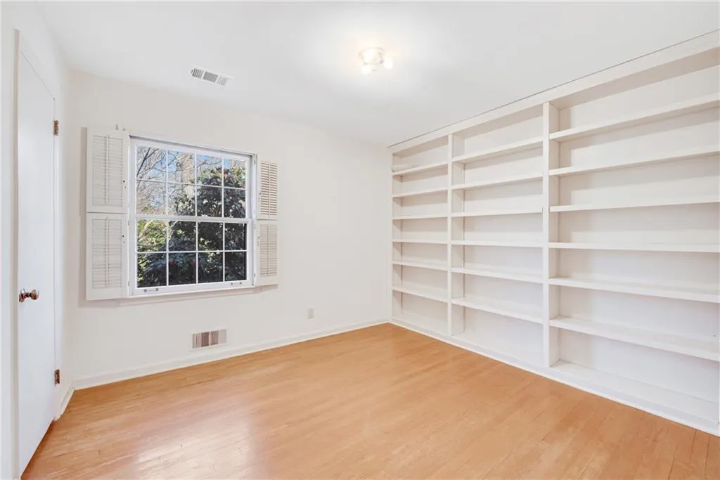 355 Ridgeview Trail, Atlanta, Georgia 30328, 3 Bedrooms Bedrooms, ,3 BathroomsBathrooms,Residential,Sold,355 Ridgeview Trail,6843980