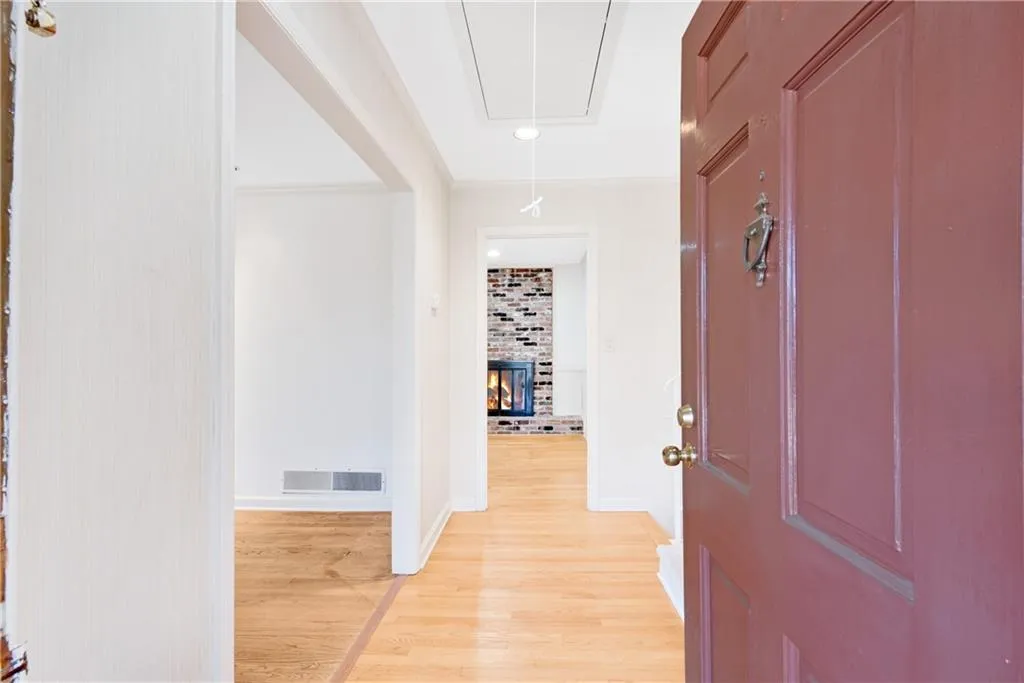 355 Ridgeview Trail, Atlanta, Georgia 30328, 3 Bedrooms Bedrooms, ,3 BathroomsBathrooms,Residential,Sold,355 Ridgeview Trail,6843980