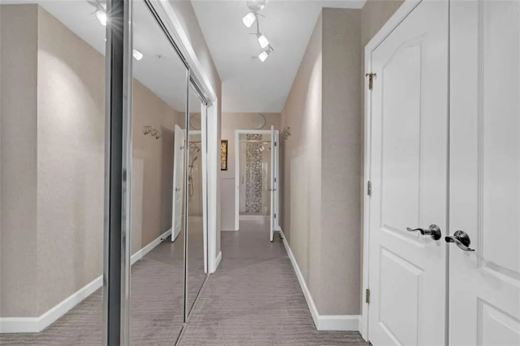 3475 Oak Valley Road Unit 660, Atlanta, Georgia 30326, 2 Bedrooms Bedrooms, ,2 BathroomsBathrooms,Residential,For Sale,3475 Oak Valley Road Unit 660,7562217