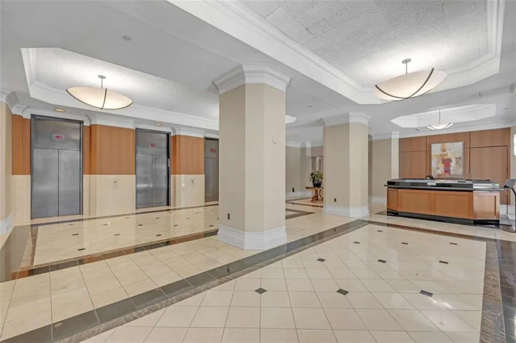 3475 Oak Valley Road Unit 660, Atlanta, Georgia 30326, 2 Bedrooms Bedrooms, ,2 BathroomsBathrooms,Residential,For Sale,3475 Oak Valley Road Unit 660,7562217