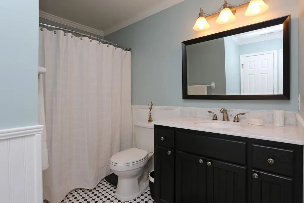 405 Bainbridge Drive, Sandy Springs, Georgia 30327, 4 Bedrooms Bedrooms, ,3 BathroomsBathrooms,Residential,Sold,405 Bainbridge Drive,5723356