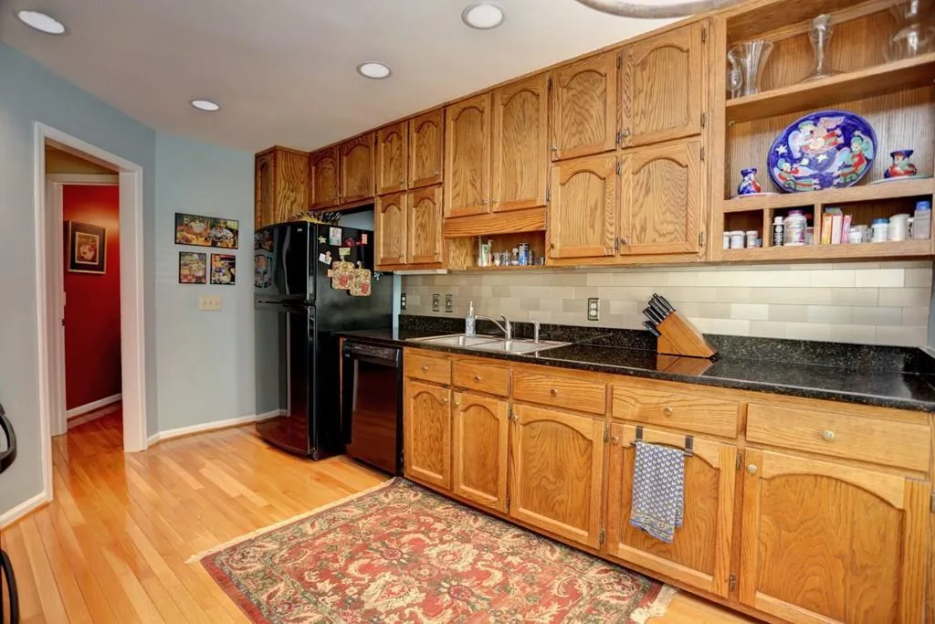 405 Bainbridge Drive, Sandy Springs, Georgia 30327, 4 Bedrooms Bedrooms, ,3 BathroomsBathrooms,Residential,Sold,405 Bainbridge Drive,5723356