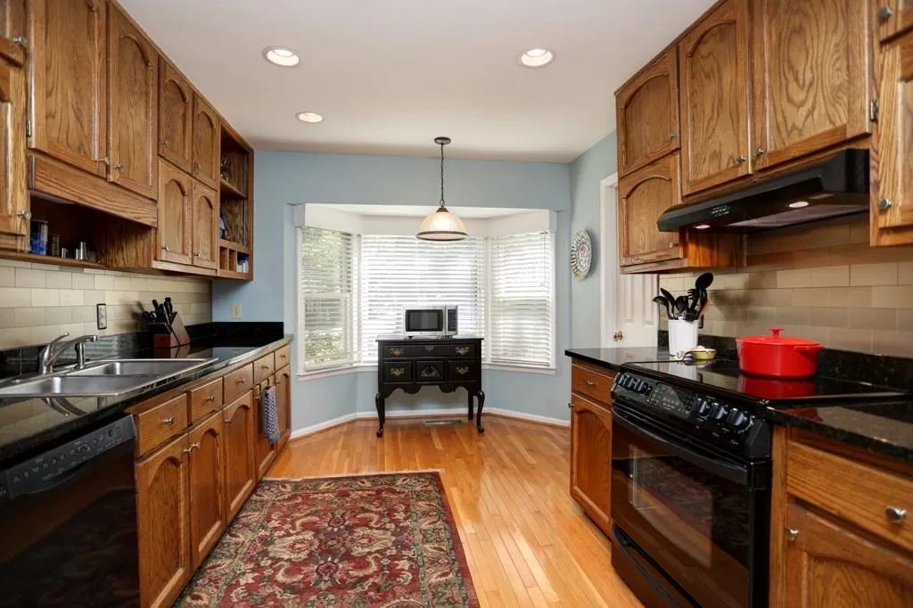 405 Bainbridge Drive, Sandy Springs, Georgia 30327, 4 Bedrooms Bedrooms, ,3 BathroomsBathrooms,Residential,Sold,405 Bainbridge Drive,5723356