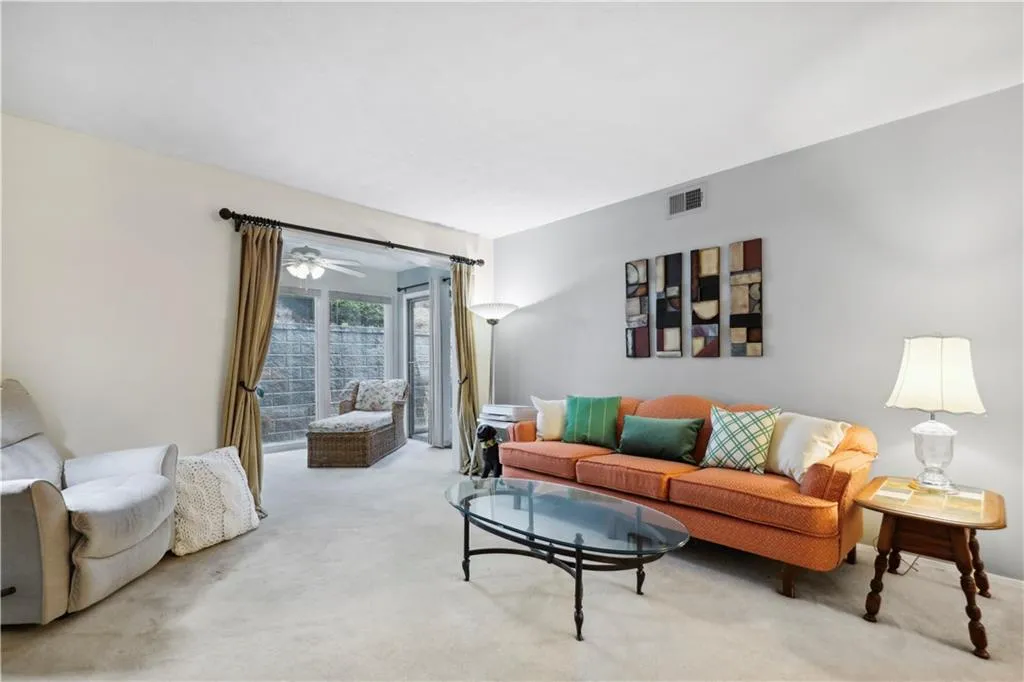 1308 Natchez Trace, Sandy Springs, Georgia 30350, 2 Bedrooms Bedrooms, ,1 BathroomBathrooms,Residential,Sold,1308 Natchez Trace,7112002