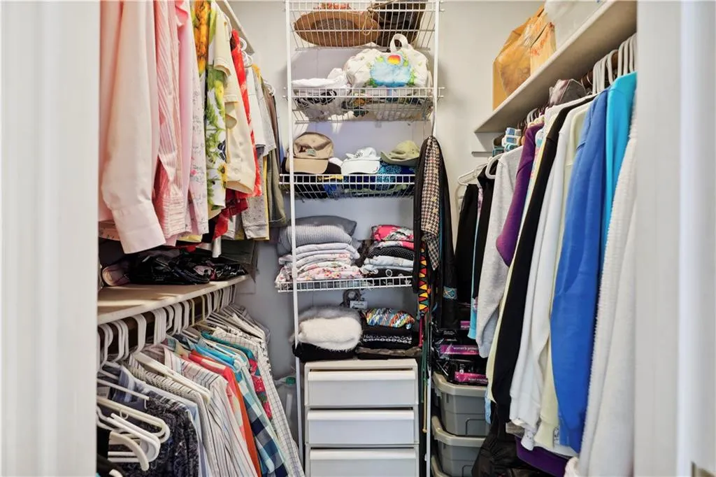 1308 Natchez Trace, Sandy Springs, Georgia 30350, 2 Bedrooms Bedrooms, ,1 BathroomBathrooms,Residential,Sold,1308 Natchez Trace,7112002