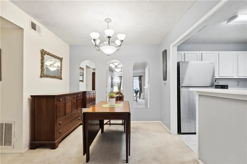 1308 Natchez Trace, Sandy Springs, Georgia 30350, 2 Bedrooms Bedrooms, ,1 BathroomBathrooms,Residential,Sold,1308 Natchez Trace,7112002