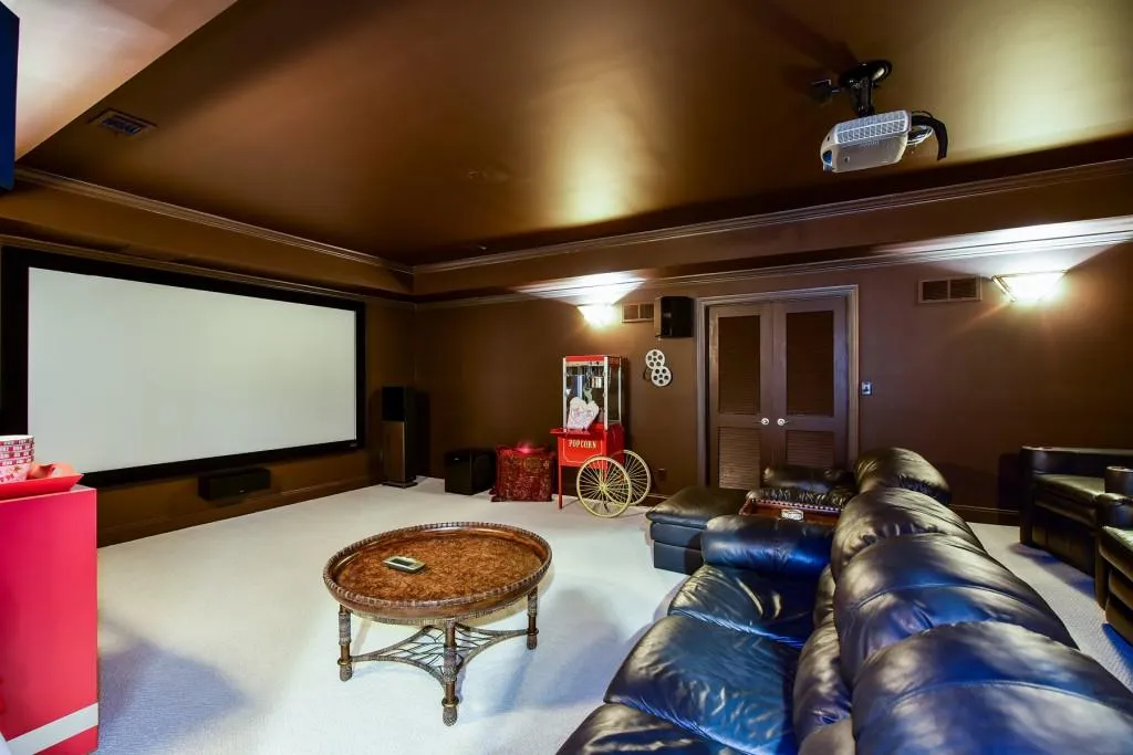 920 Glengate Place, Atlanta, Georgia 30328, 5 Bedrooms Bedrooms, ,5 BathroomsBathrooms,Residential,Sold,920 Glengate Place,5762859