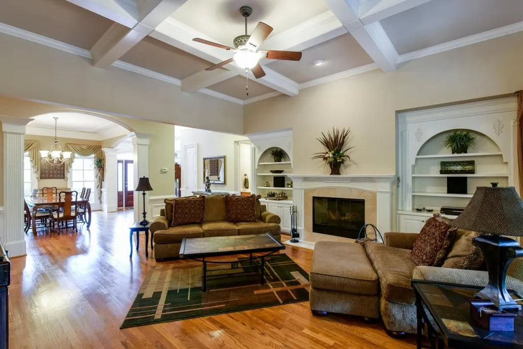 920 Glengate Place, Atlanta, Georgia 30328, 5 Bedrooms Bedrooms, ,5 BathroomsBathrooms,Residential,Sold,920 Glengate Place,5762859