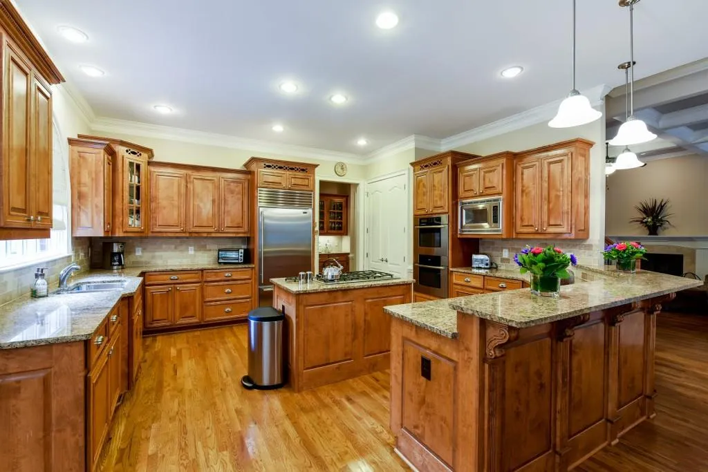 920 Glengate Place, Atlanta, Georgia 30328, 5 Bedrooms Bedrooms, ,5 BathroomsBathrooms,Residential,Sold,920 Glengate Place,5762859