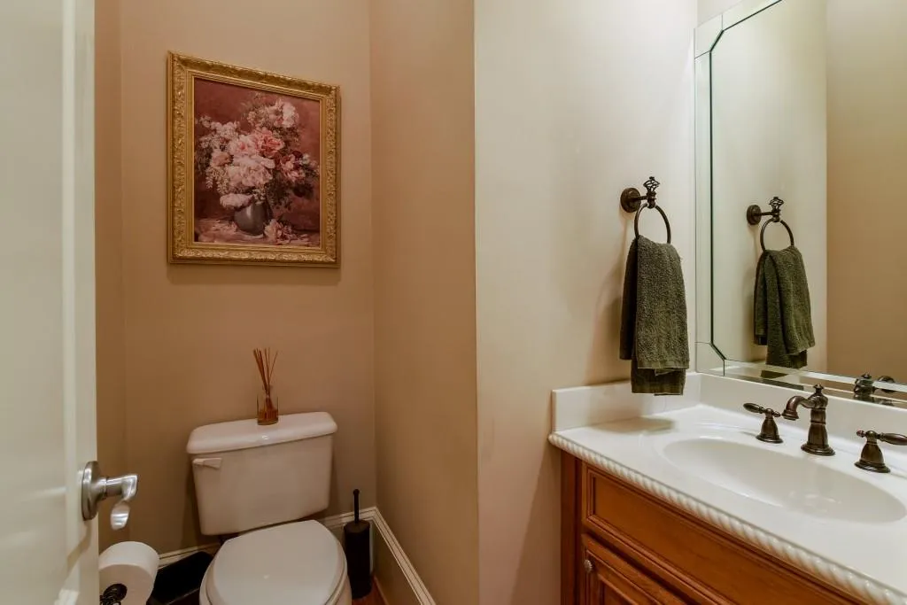 920 Glengate Place, Atlanta, Georgia 30328, 5 Bedrooms Bedrooms, ,5 BathroomsBathrooms,Residential,Sold,920 Glengate Place,5762859