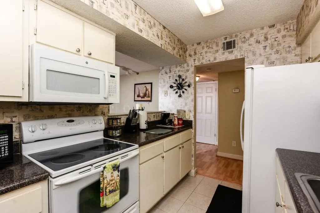 3010 Wingate Way Unit -, Sandy Springs, Georgia 30350, 1 Bedroom Bedrooms, ,1 BathroomBathrooms,Residential,Sold,3010 Wingate Way Unit -,5813024