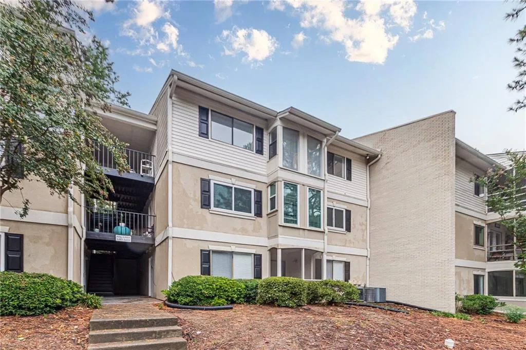 View of building front exterior