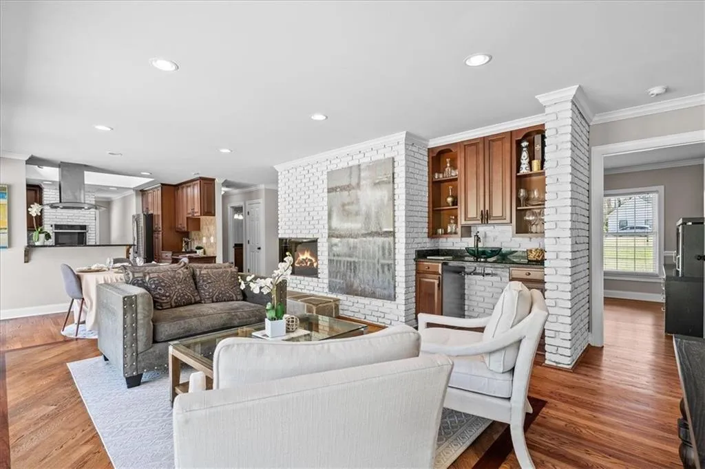 538 Timberland Drive NE, Atlanta, Georgia 30342, 3 Bedrooms Bedrooms, ,2 BathroomsBathrooms,Residential,Sold,538 Timberland Drive NE,7356908