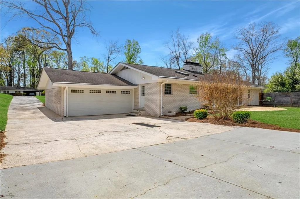 538 Timberland Drive NE, Atlanta, Georgia 30342, 3 Bedrooms Bedrooms, ,2 BathroomsBathrooms,Residential,Sold,538 Timberland Drive NE,7356908