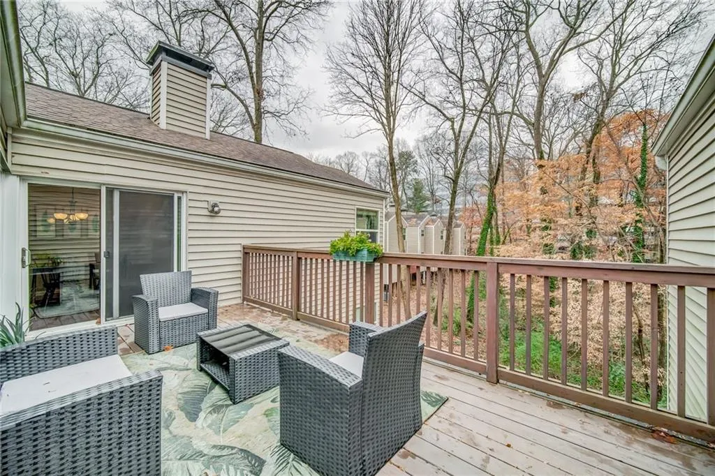 63 Dunwoody Springs Drive Unit D, Sandy Springs, Georgia 30328, 3 Bedrooms Bedrooms, ,2 BathroomsBathrooms,Residential,Sold,63 Dunwoody Springs Drive Unit D,6985862