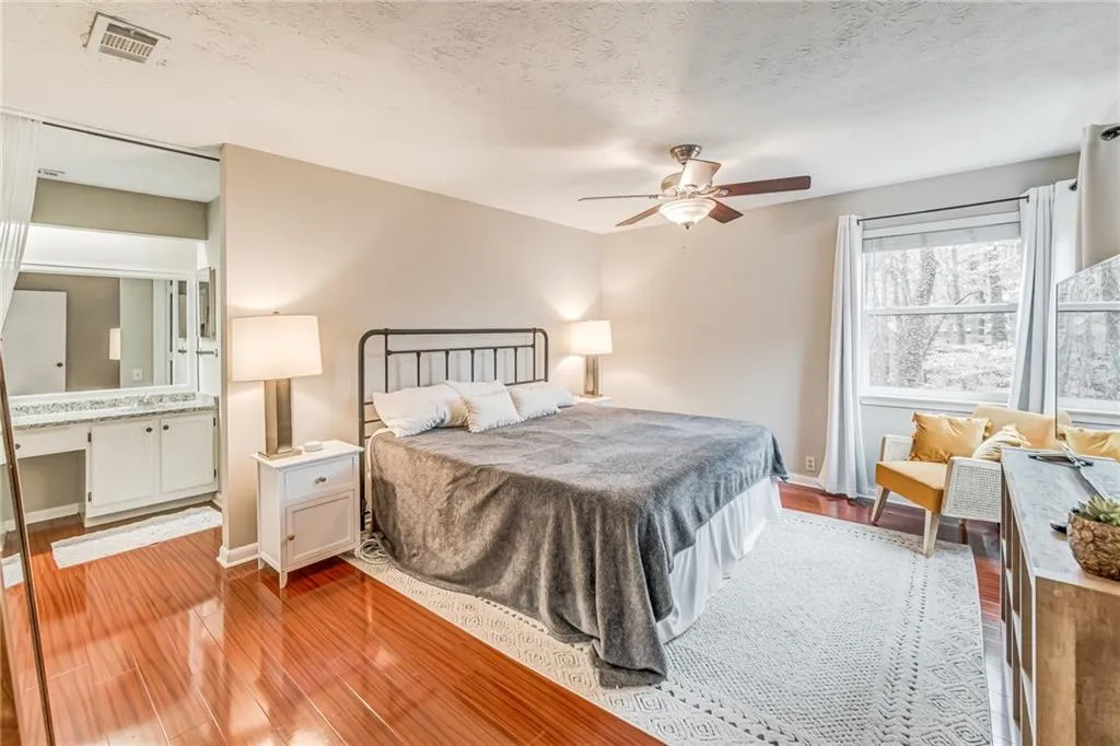 63 Dunwoody Springs Drive Unit D, Sandy Springs, Georgia 30328, 3 Bedrooms Bedrooms, ,2 BathroomsBathrooms,Residential,Sold,63 Dunwoody Springs Drive Unit D,6985862