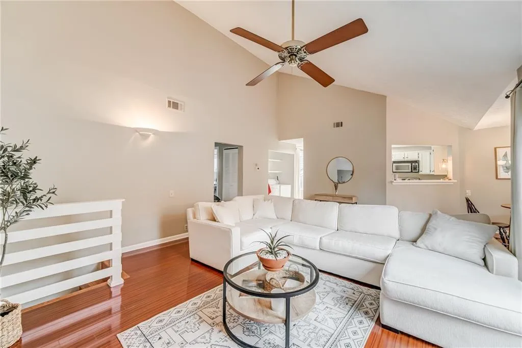 63 Dunwoody Springs Drive Unit D, Sandy Springs, Georgia 30328, 3 Bedrooms Bedrooms, ,2 BathroomsBathrooms,Residential,Sold,63 Dunwoody Springs Drive Unit D,6985862