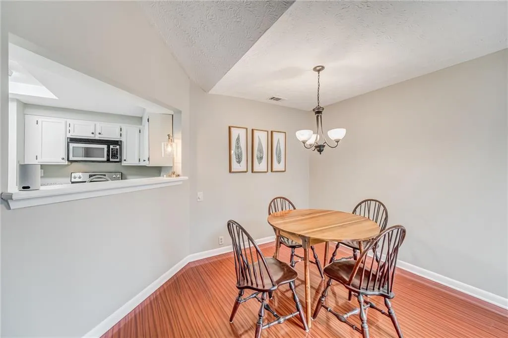 63 Dunwoody Springs Drive Unit D, Sandy Springs, Georgia 30328, 3 Bedrooms Bedrooms, ,2 BathroomsBathrooms,Residential,Sold,63 Dunwoody Springs Drive Unit D,6985862