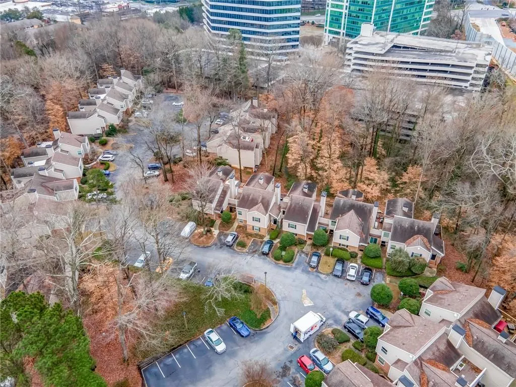 63 Dunwoody Springs Drive Unit D, Sandy Springs, Georgia 30328, 3 Bedrooms Bedrooms, ,2 BathroomsBathrooms,Residential,Sold,63 Dunwoody Springs Drive Unit D,6985862