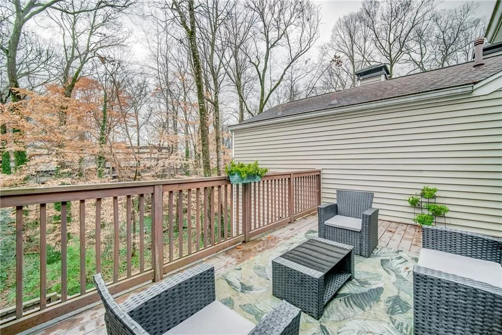 63 Dunwoody Springs Drive Unit D, Sandy Springs, Georgia 30328, 3 Bedrooms Bedrooms, ,2 BathroomsBathrooms,Residential,Sold,63 Dunwoody Springs Drive Unit D,6985862