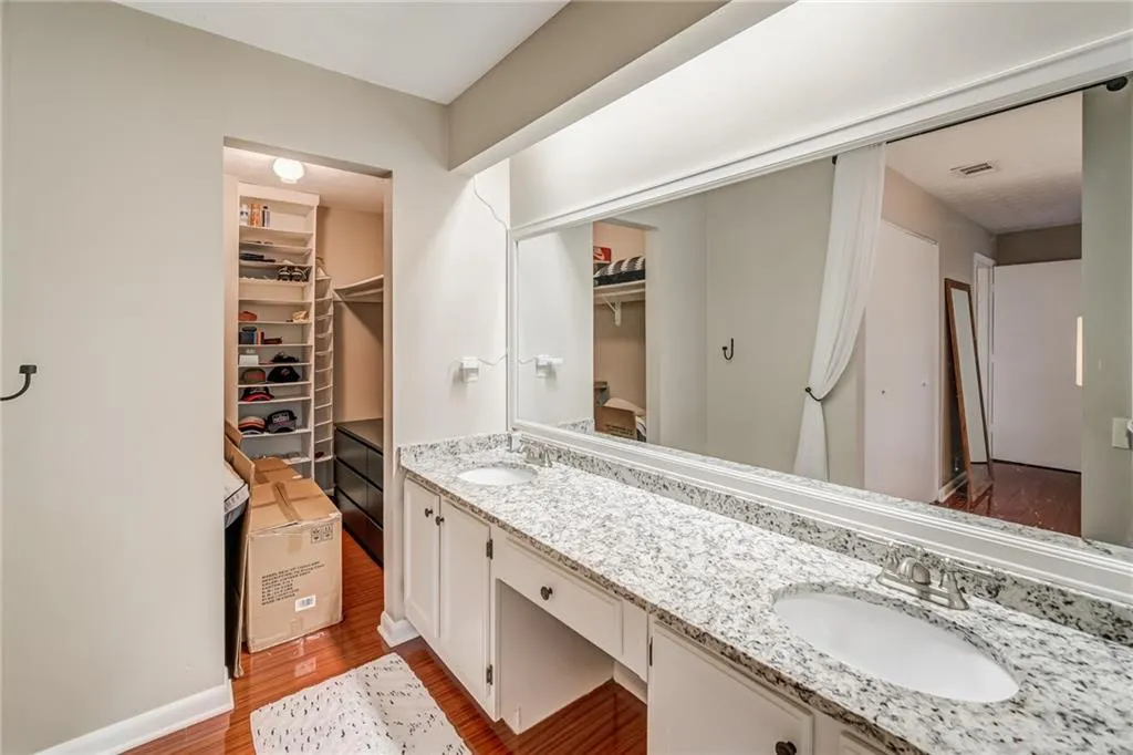 63 Dunwoody Springs Drive Unit D, Sandy Springs, Georgia 30328, 3 Bedrooms Bedrooms, ,2 BathroomsBathrooms,Residential,Sold,63 Dunwoody Springs Drive Unit D,6985862