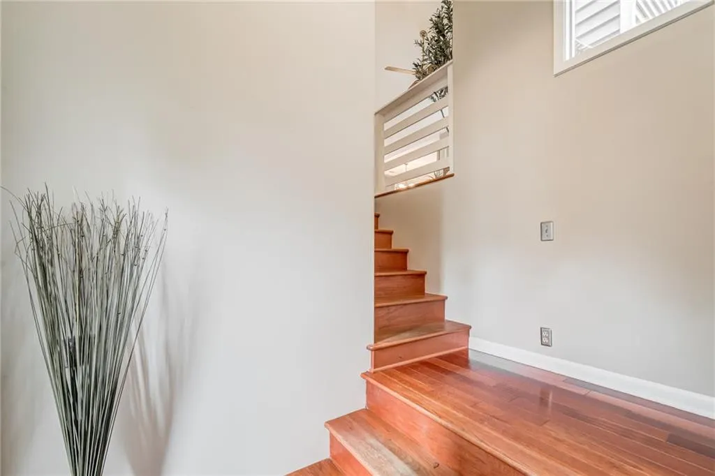 63 Dunwoody Springs Drive Unit D, Sandy Springs, Georgia 30328, 3 Bedrooms Bedrooms, ,2 BathroomsBathrooms,Residential,Sold,63 Dunwoody Springs Drive Unit D,6985862