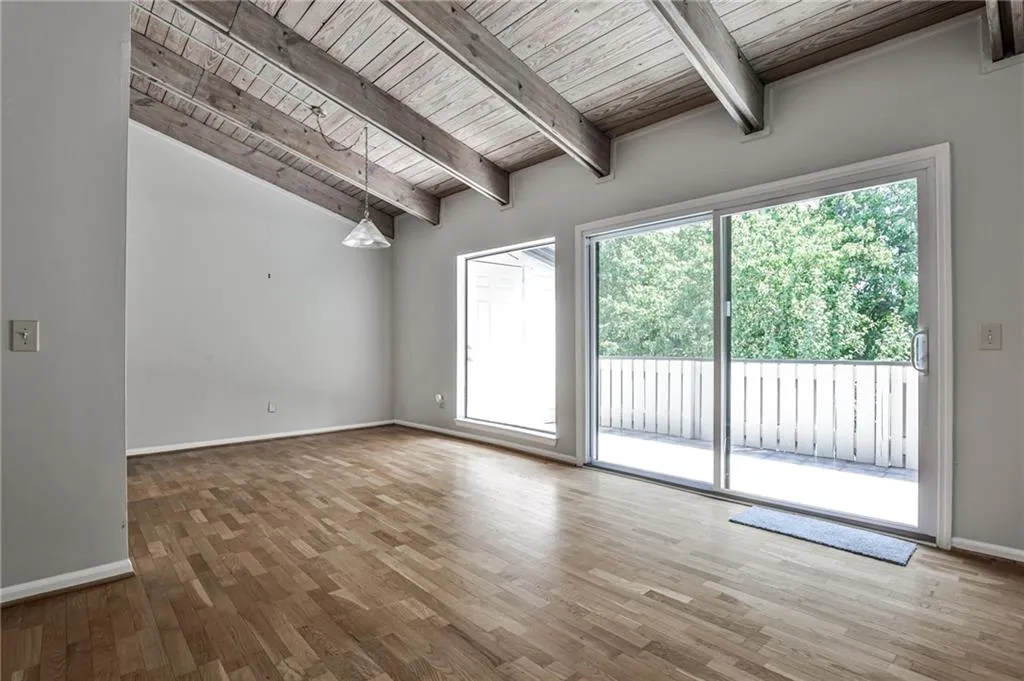 3817 Paces Ferry West Se, Atlanta, Georgia 30339, 4 Bedrooms Bedrooms, ,3 BathroomsBathrooms,Residential,For Sale,3817 Paces Ferry West Se,7644376