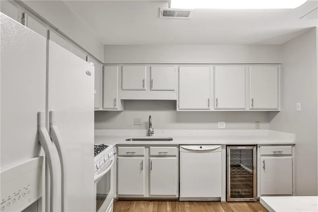 3817 Paces Ferry West Se, Atlanta, Georgia 30339, 4 Bedrooms Bedrooms, ,3 BathroomsBathrooms,Residential,For Sale,3817 Paces Ferry West Se,7644376