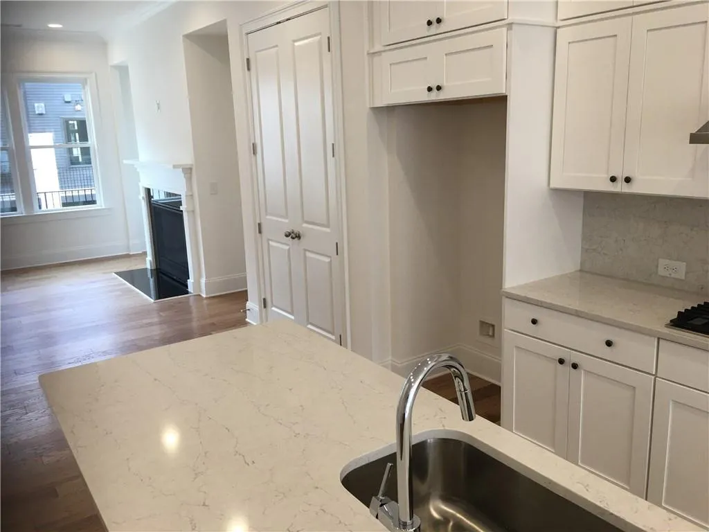 6604 Aria Village Drive Unit 640, Sandy Springs, Georgia 30328, 3 Bedrooms Bedrooms, ,3 BathroomsBathrooms,Residential,Sold,6604 Aria Village Drive Unit 640,6637607