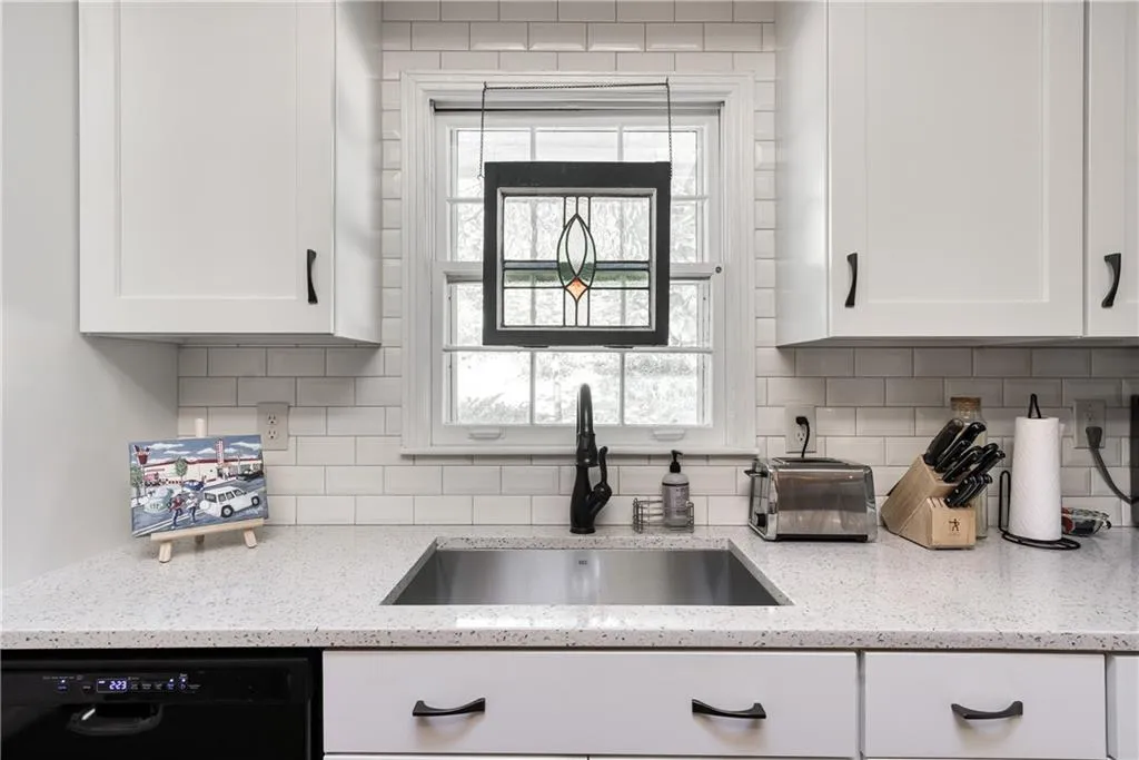 245 Danbury Lane Nw, Sandy Springs, Georgia 30327, 4 Bedrooms Bedrooms, ,3 BathroomsBathrooms,Land,Sold,245 Danbury Lane Nw,6987392