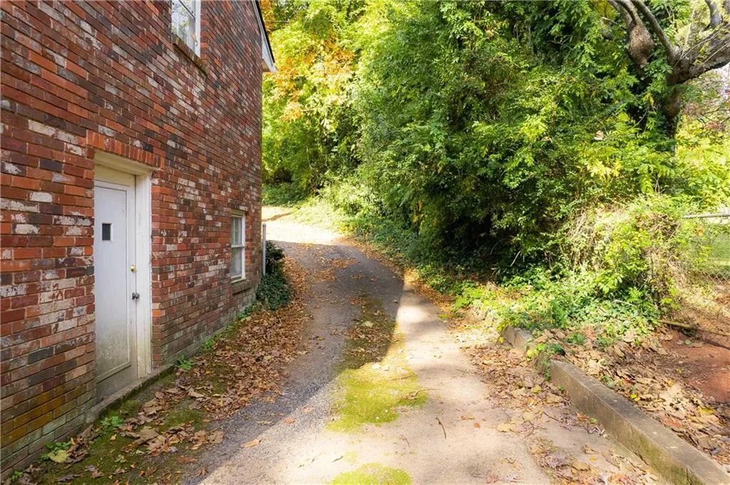 245 Danbury Lane Nw, Sandy Springs, Georgia 30327, 4 Bedrooms Bedrooms, ,3 BathroomsBathrooms,Land,Sold,245 Danbury Lane Nw,6987392