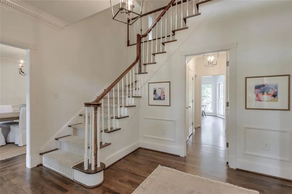 20 Glen Oaks Drive, Atlanta, Georgia 30327, 5 Bedrooms Bedrooms, ,4 BathroomsBathrooms,Residential,Sold,20 Glen Oaks Drive,6882848
