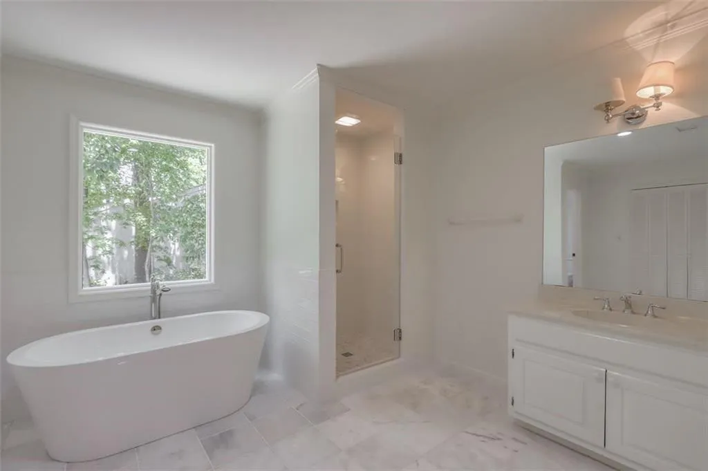20 Glen Oaks Drive, Atlanta, Georgia 30327, 5 Bedrooms Bedrooms, ,4 BathroomsBathrooms,Residential,Sold,20 Glen Oaks Drive,6882848
