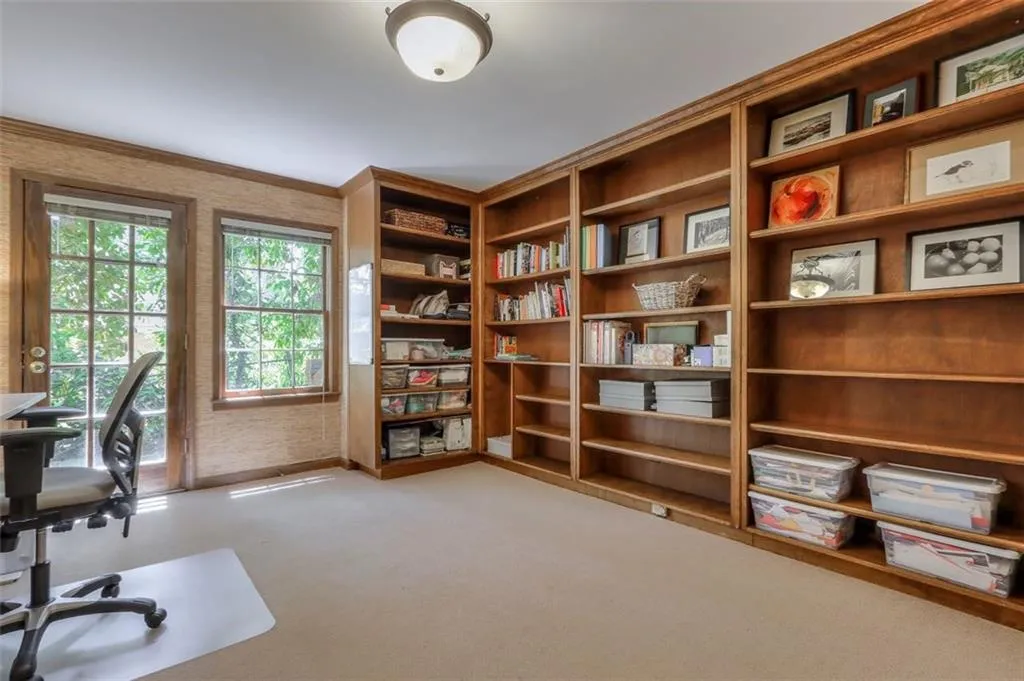 20 Glen Oaks Drive, Atlanta, Georgia 30327, 5 Bedrooms Bedrooms, ,4 BathroomsBathrooms,Residential,Sold,20 Glen Oaks Drive,6882848