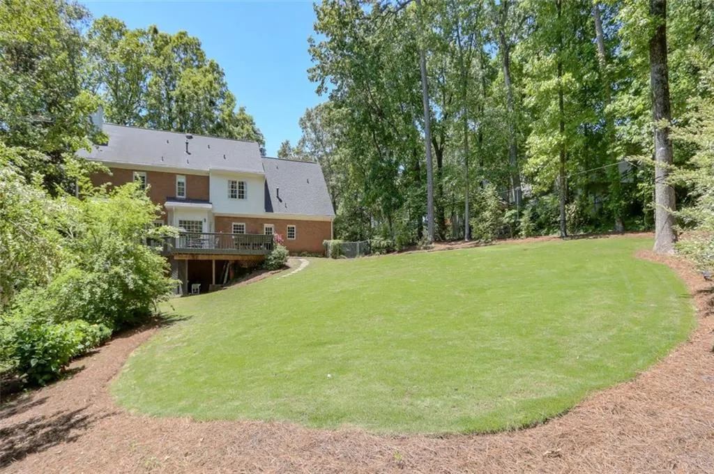 20 Glen Oaks Drive, Atlanta, Georgia 30327, 5 Bedrooms Bedrooms, ,4 BathroomsBathrooms,Residential,Sold,20 Glen Oaks Drive,6882848