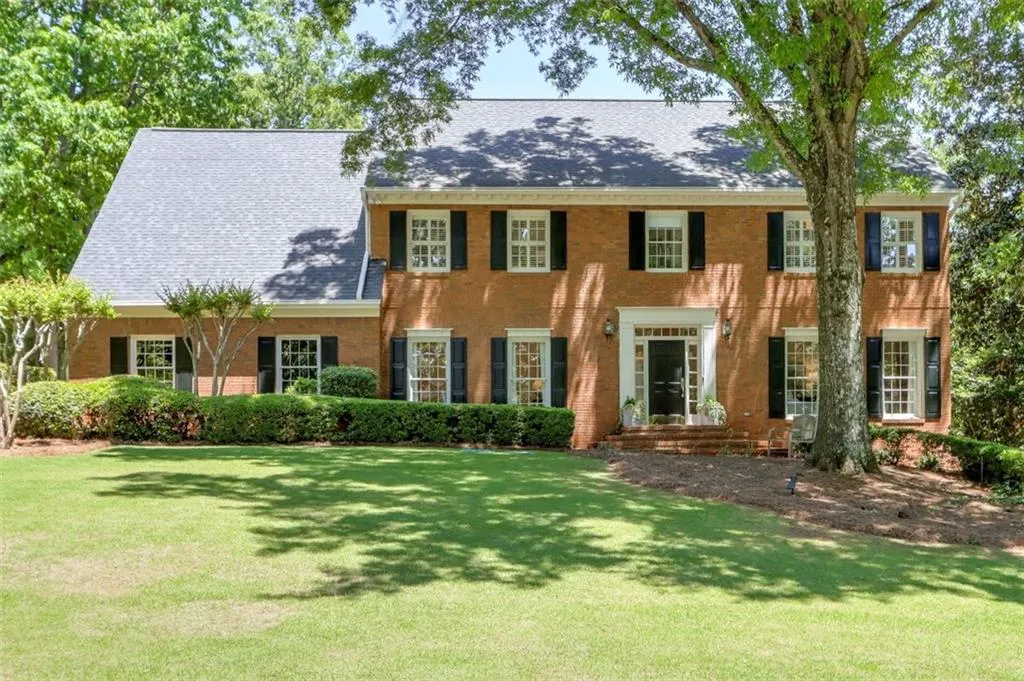 20 Glen Oaks Drive, Atlanta, Georgia 30327, 5 Bedrooms Bedrooms, ,4 BathroomsBathrooms,Residential,Sold,20 Glen Oaks Drive,6882848