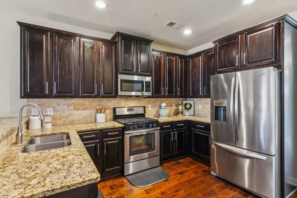 7420 Glisten Avenue, Sandy Springs, Georgia 30328, 3 Bedrooms Bedrooms, ,3 BathroomsBathrooms,Residential,For Sale,7420 Glisten Avenue,7528690