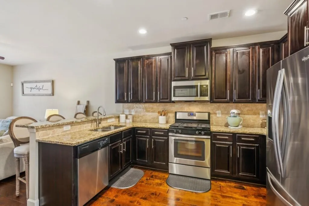 7420 Glisten Avenue, Sandy Springs, Georgia 30328, 3 Bedrooms Bedrooms, ,3 BathroomsBathrooms,Residential,For Sale,7420 Glisten Avenue,7528690